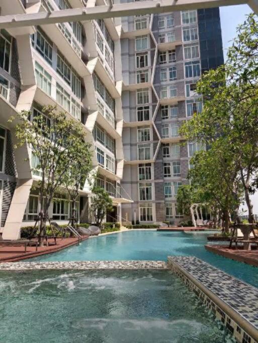 High-class 2bed Skyview Just 1-step From Bts Onnut Appartement Bangkok