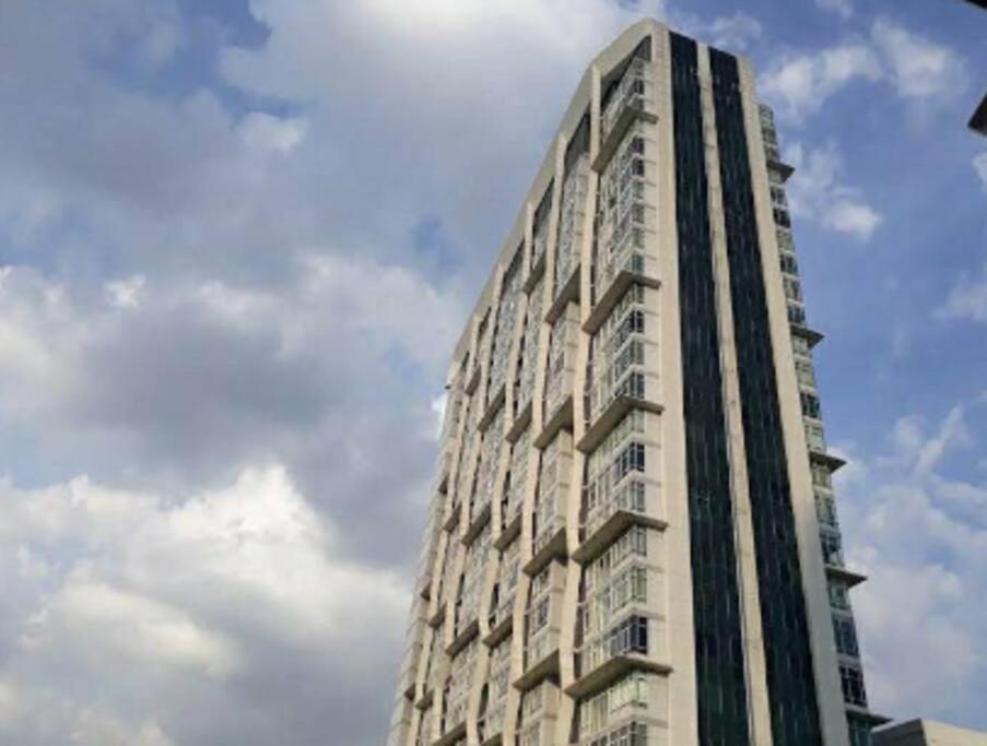 High-class 2bed Skyview Just 1-step From Bts Onnut Appartement *