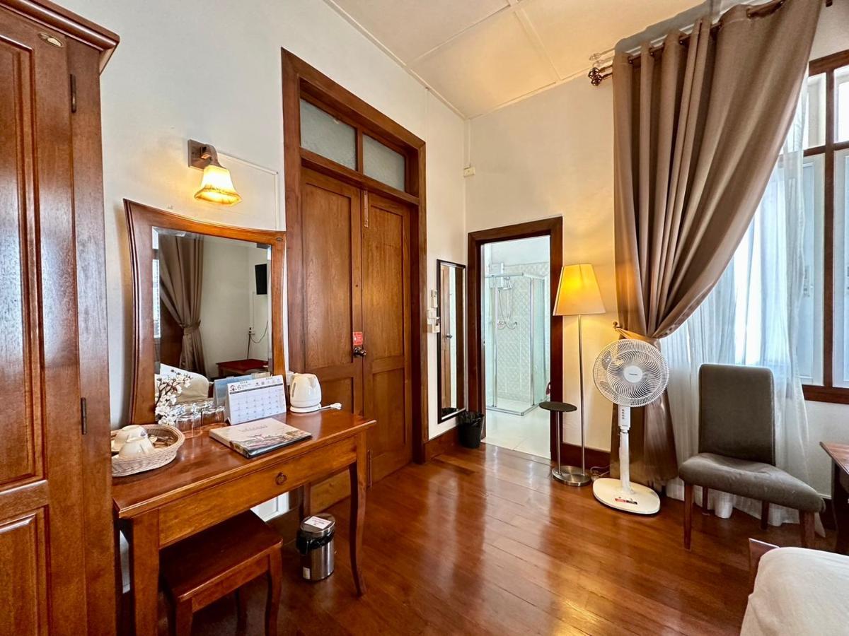 Dinsomon 3* Bangkok