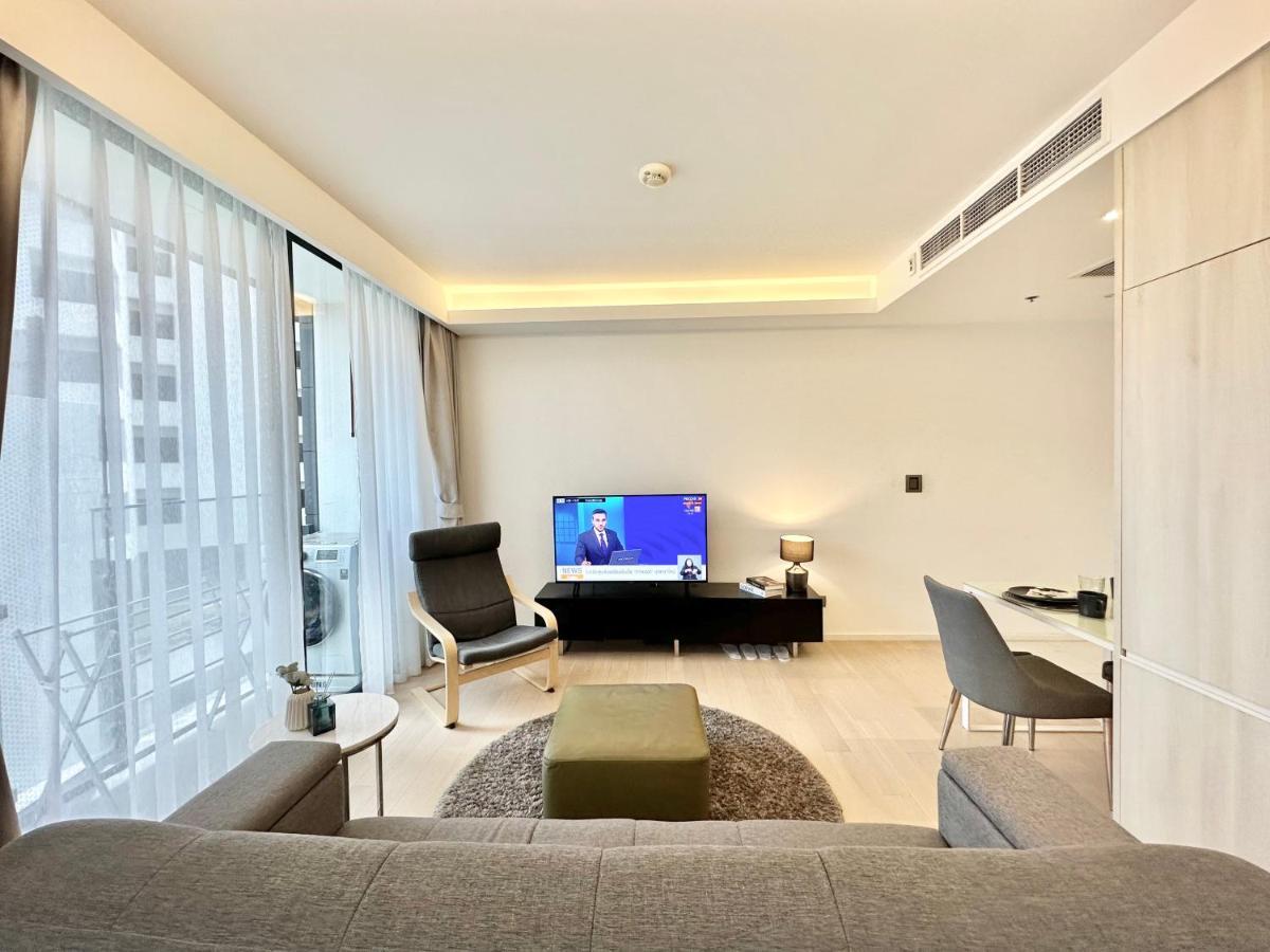 Sukhumvit 11#luxury#pool#gym#bts Nana&mrt Sukhumvit#1br#max4ppl Apartment Bangkok