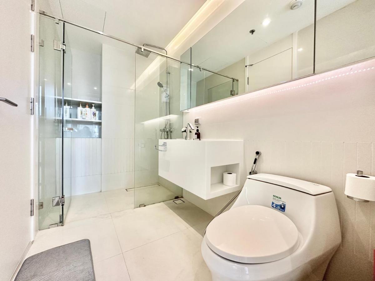 Sukhumvit 11#luxury#pool#gym#bts Nana&mrt Sukhumvit#1br#max2ppl * Bangkok