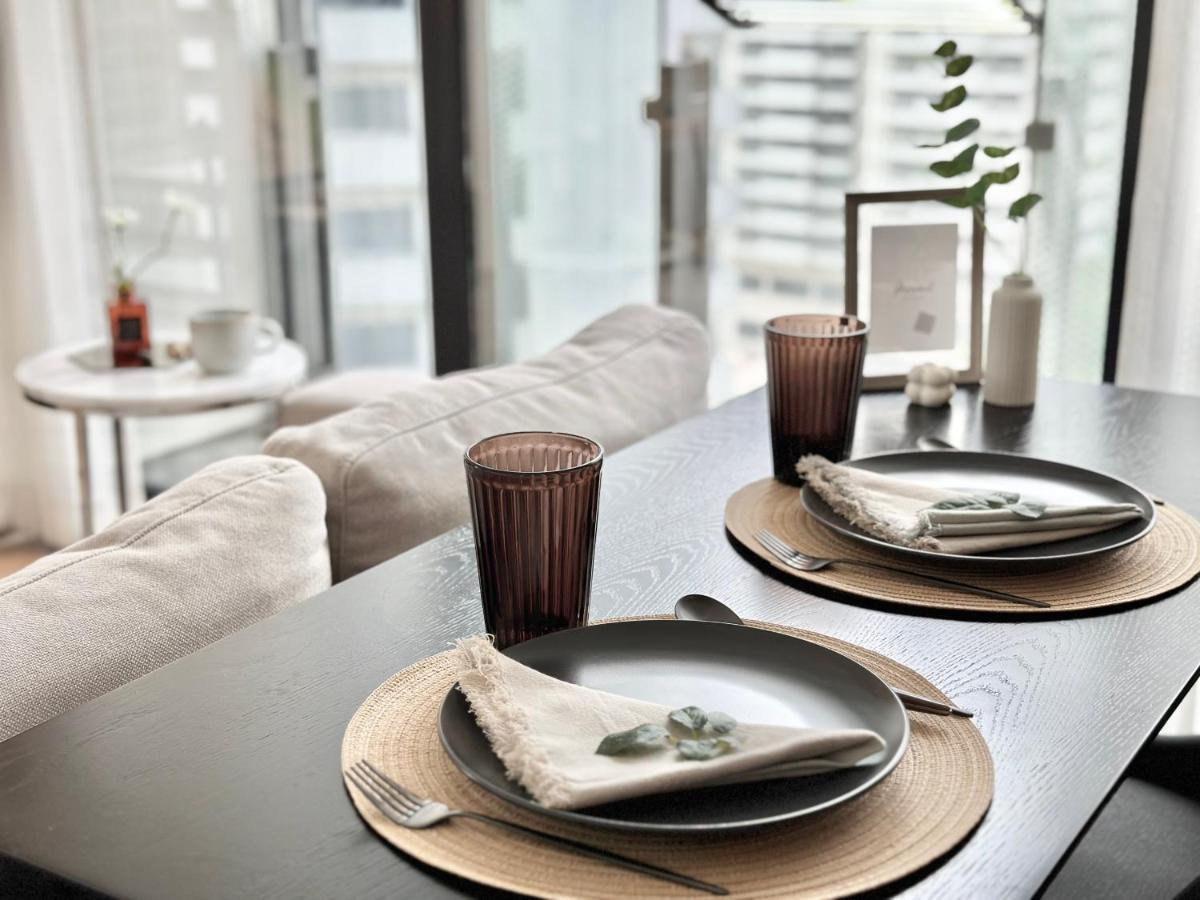Sukhumvit 11#luxury#pool#gym#bts Nana&mrt Sukhumvit#1br#max2ppl Apartment