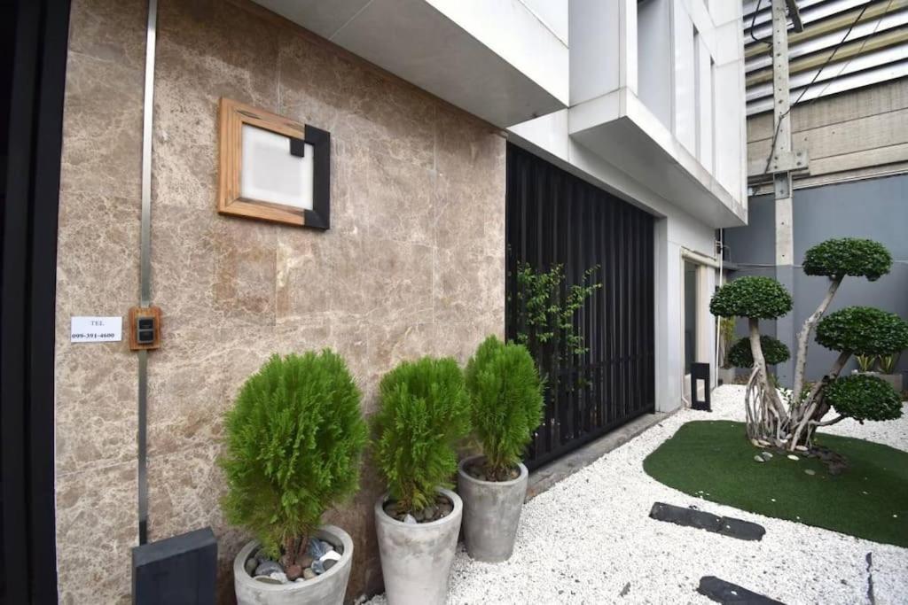 Bts Sukhumvit46 Deluxe 2 Bedroom 205 Apartment Bangkok