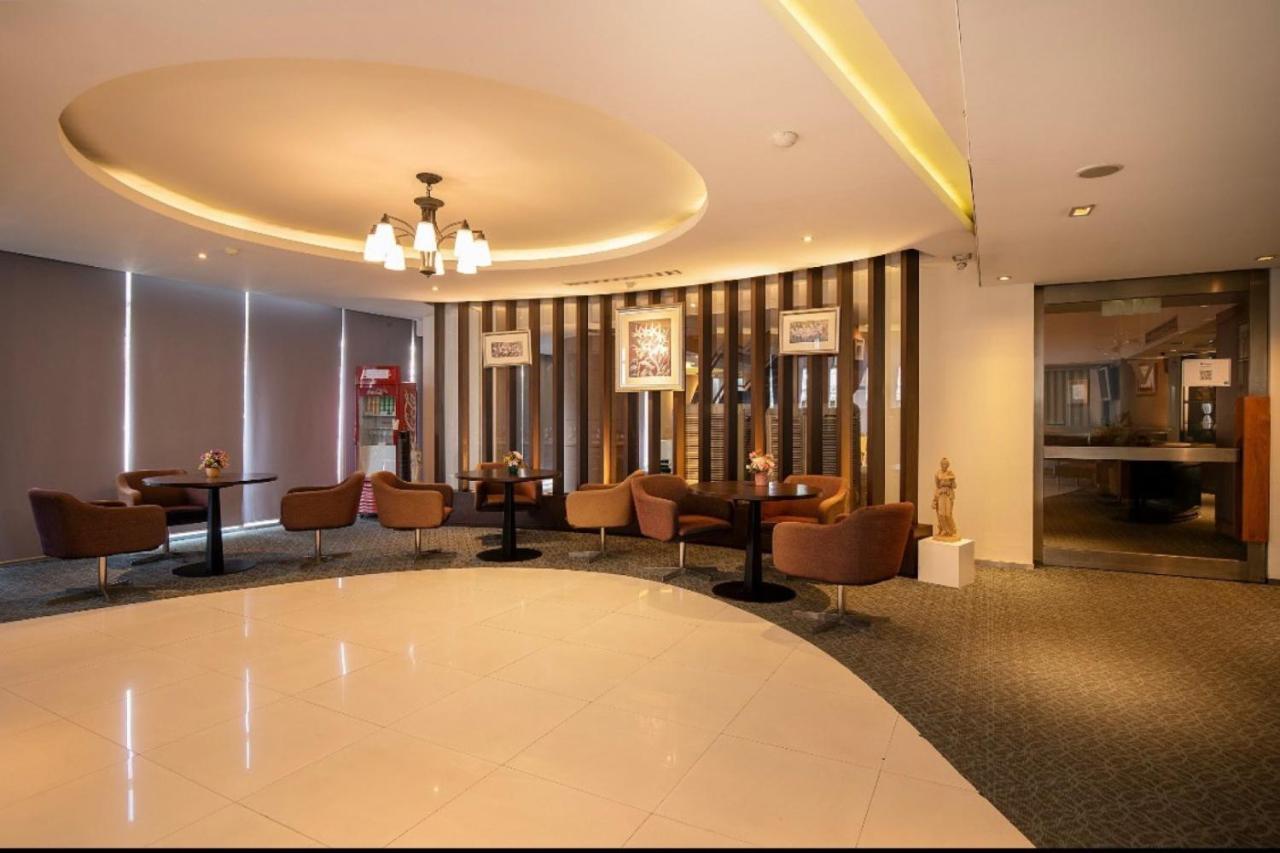Veronica Hotel 3*