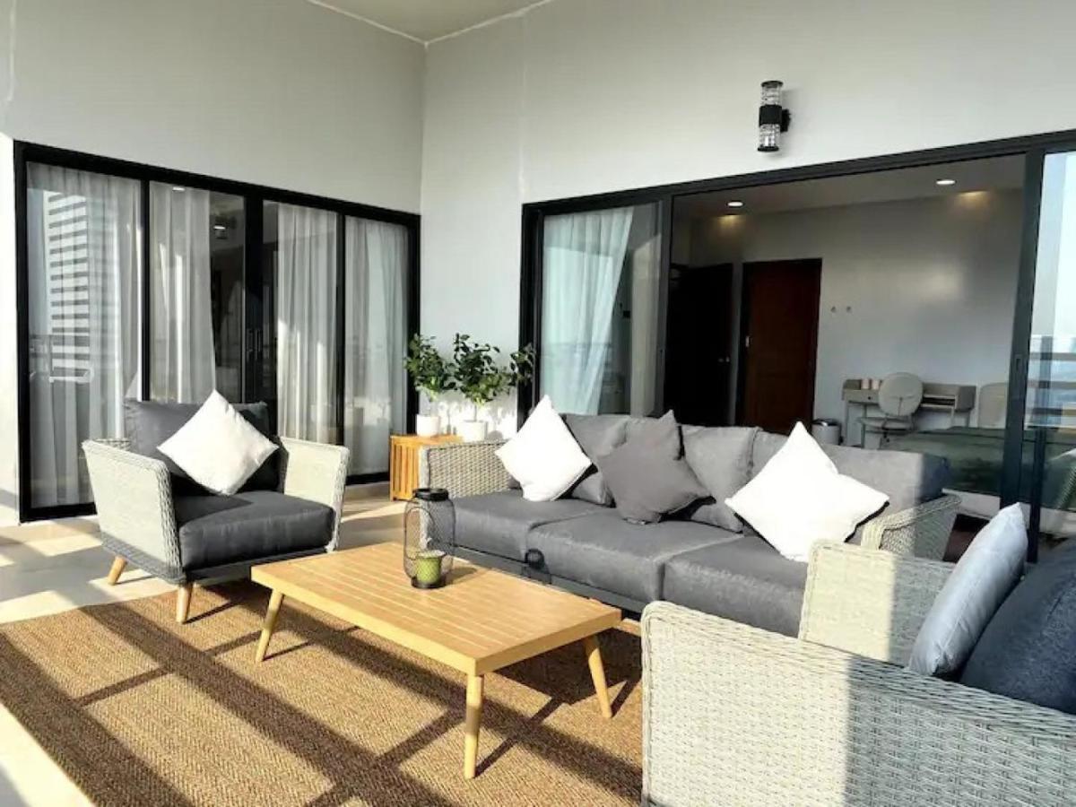 3 Bedroom Panoramic Penthouse With Kitchen Apartment Bangkok