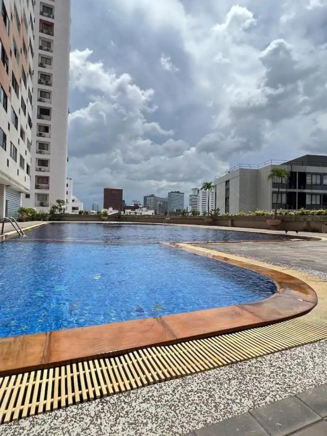 3 Bedroom Panoramic Penthouse With Kitchen