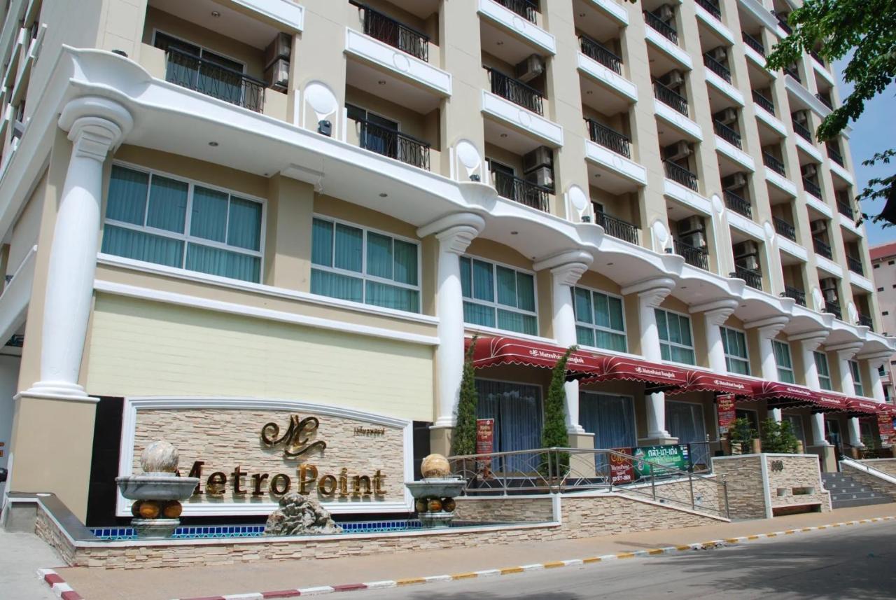 Metro Point Hotel