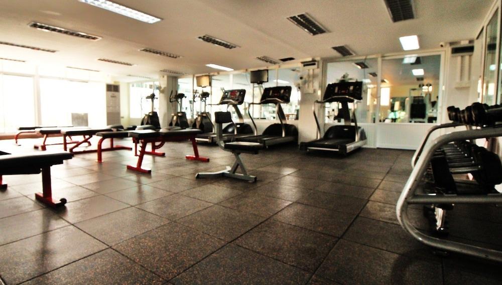 Penginapan Ac Sport Village Bangkok