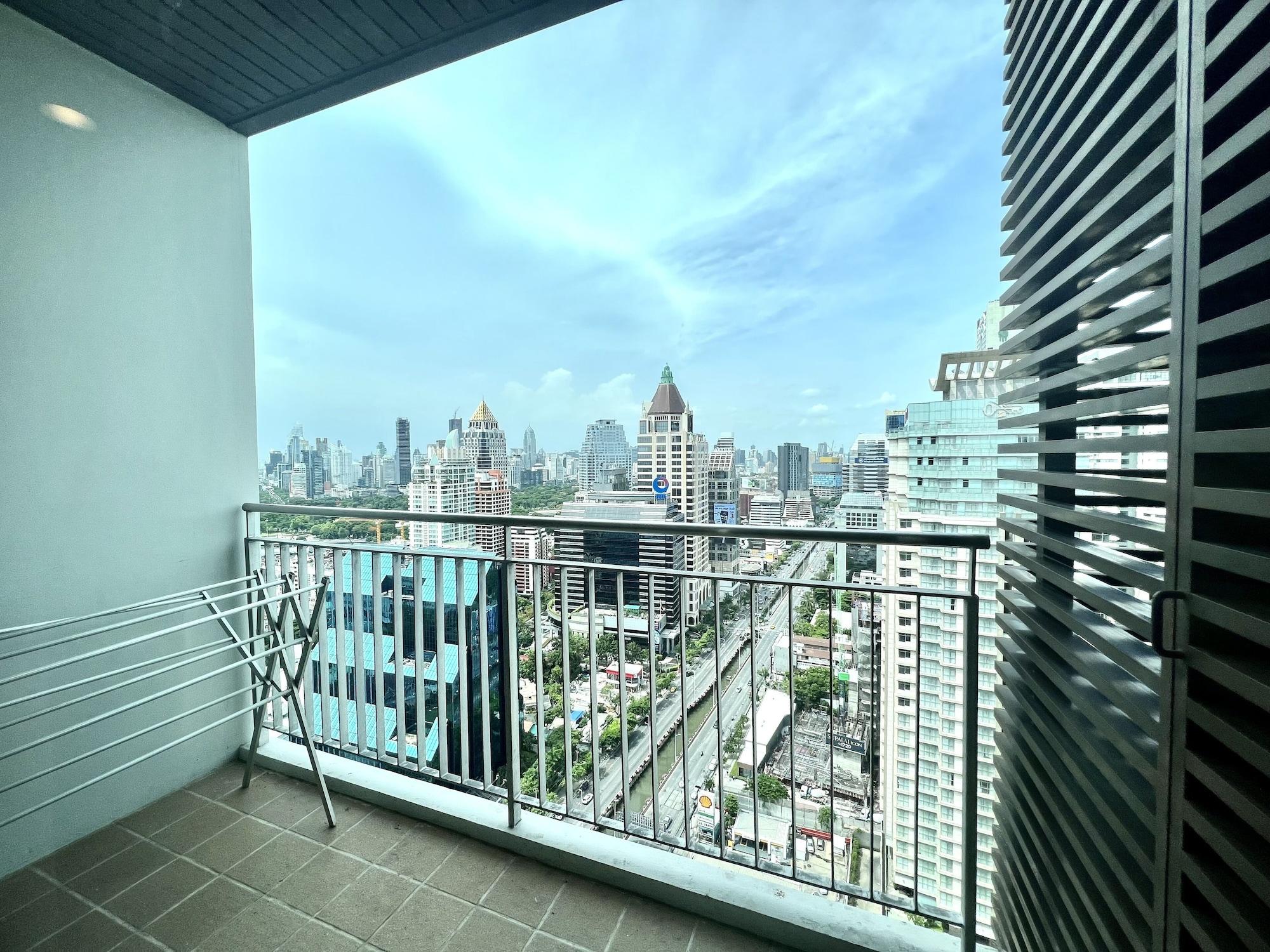 Urbana Sathorn Hotel, Hotel