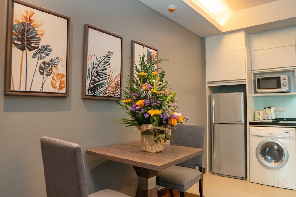 Legacy Sukhumvit - Sha Extra