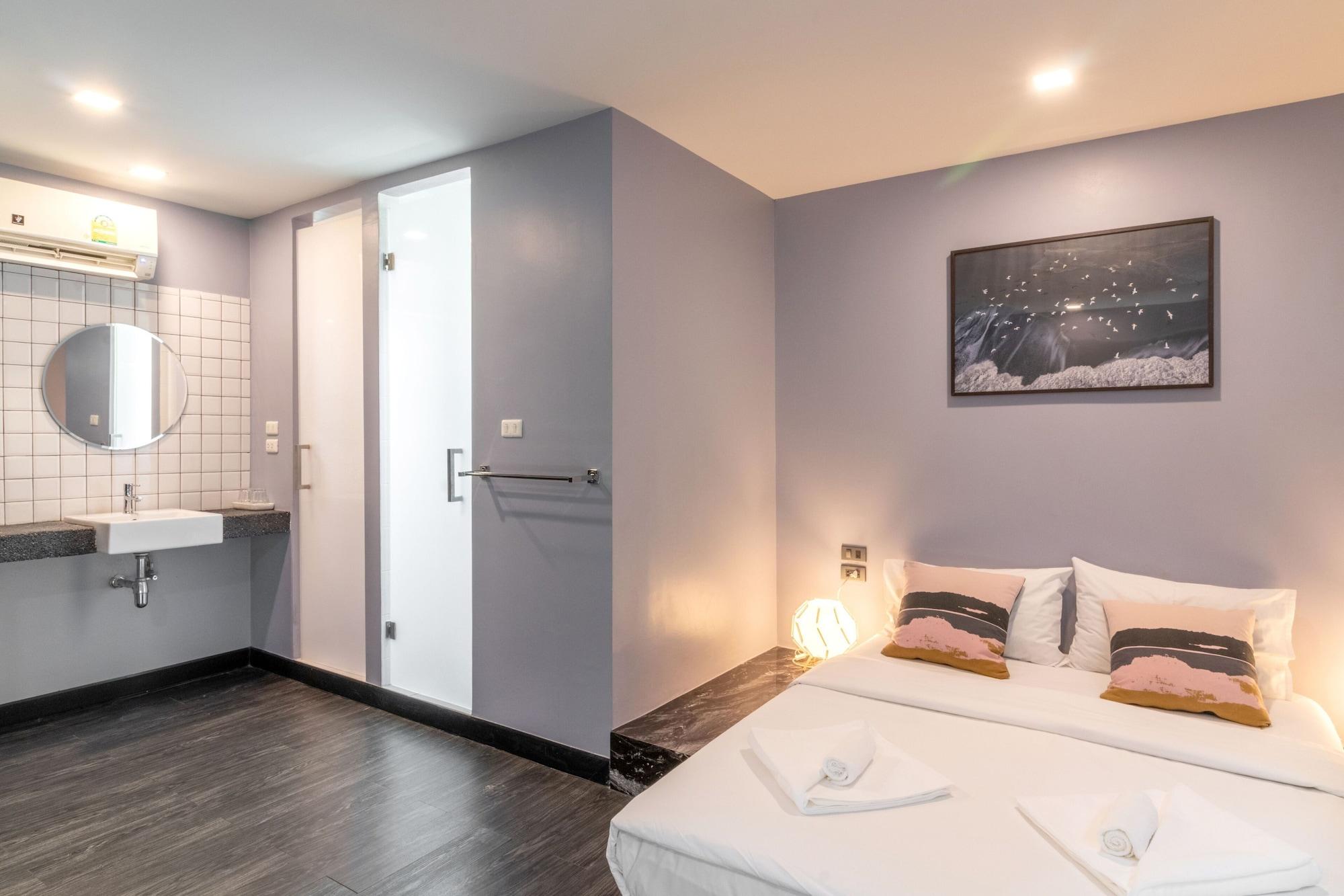 Cheqinn - Sukhumvit 4 Nana Plaza Bangkok