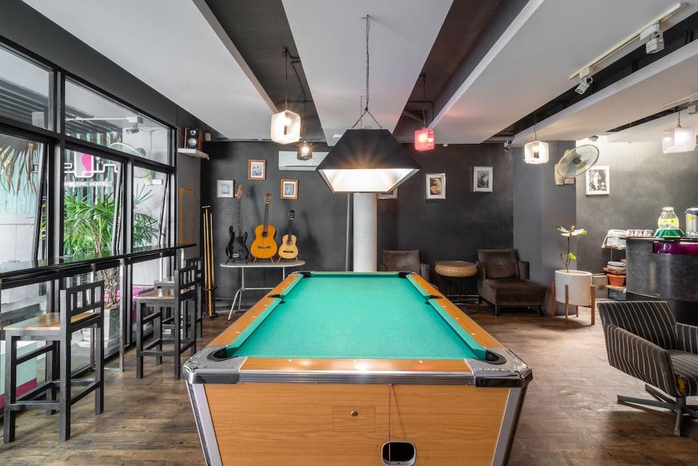 Cheqinn - Sukhumvit 4 Nana Plaza Bangkok