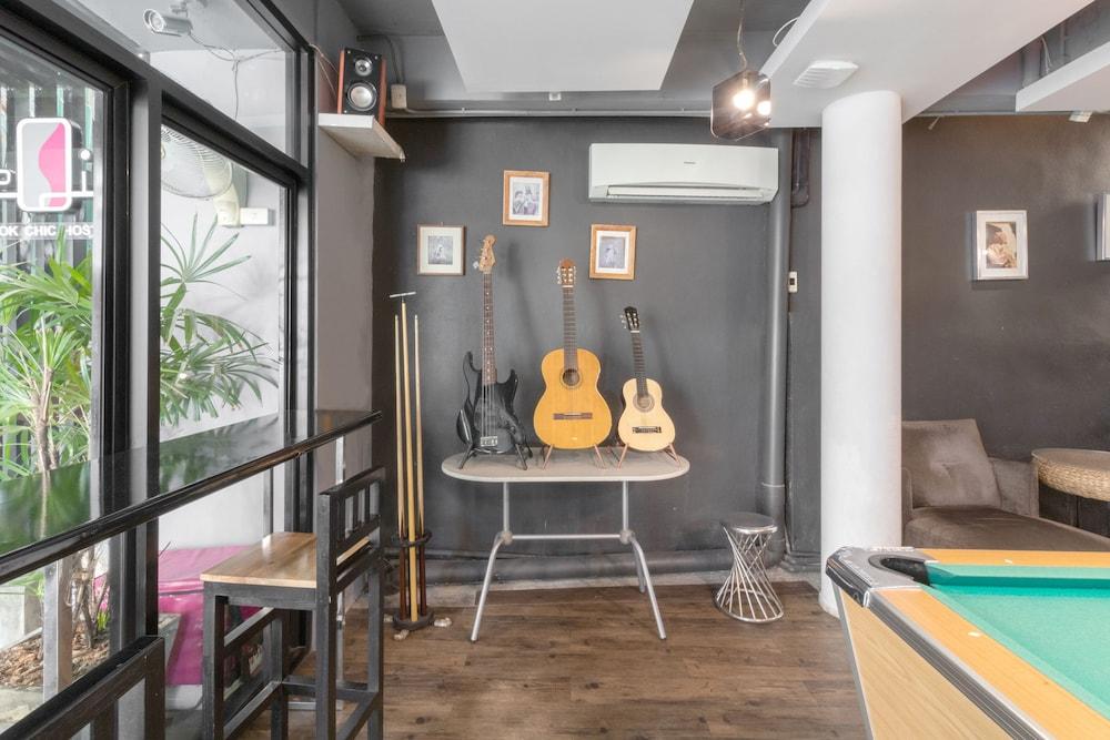 Asrama Cheqinn - Sukhumvit 4 Nana Plaza