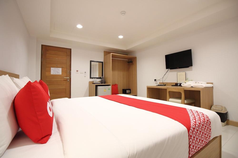 Super Oyo 484 Pannee Khaosan Sha Hotel 3*