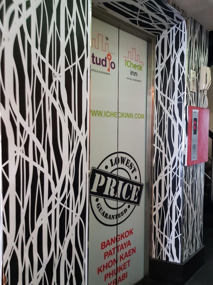 Sukhumvit 11 Hotel