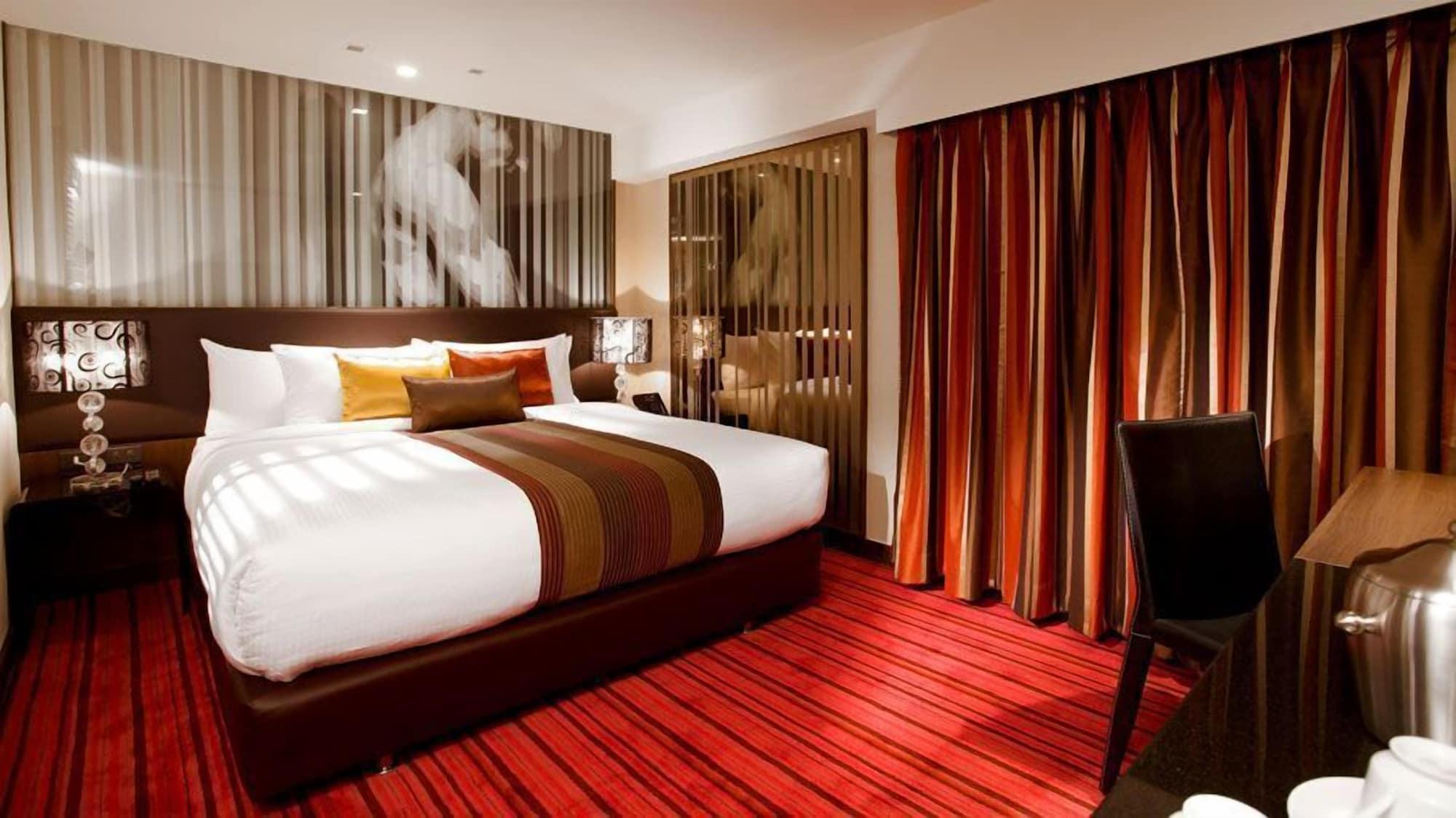 M2 De Hotel 5*