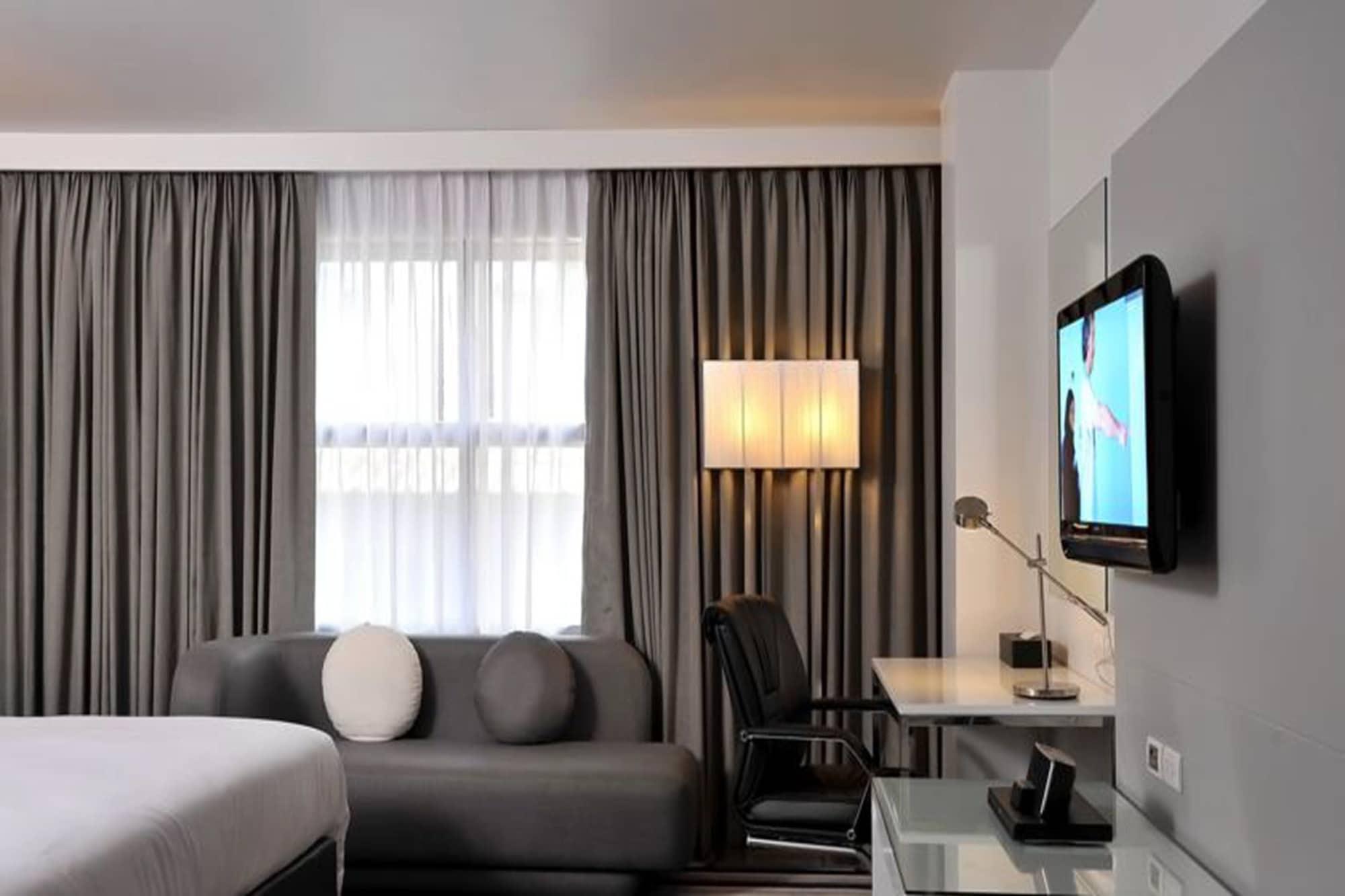 Western Sukhumvit 20 4*