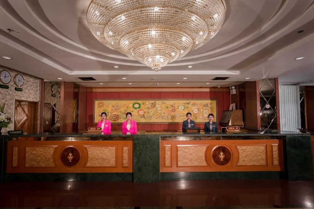 Grand Tower Rama 6