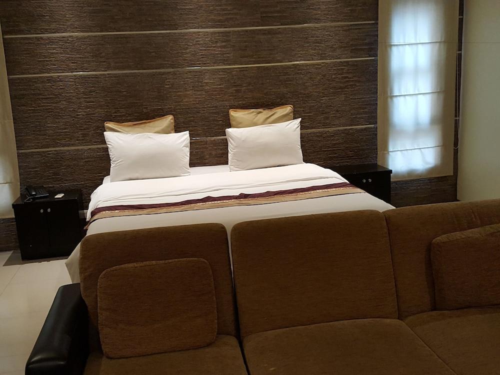 W 21 Bangkok