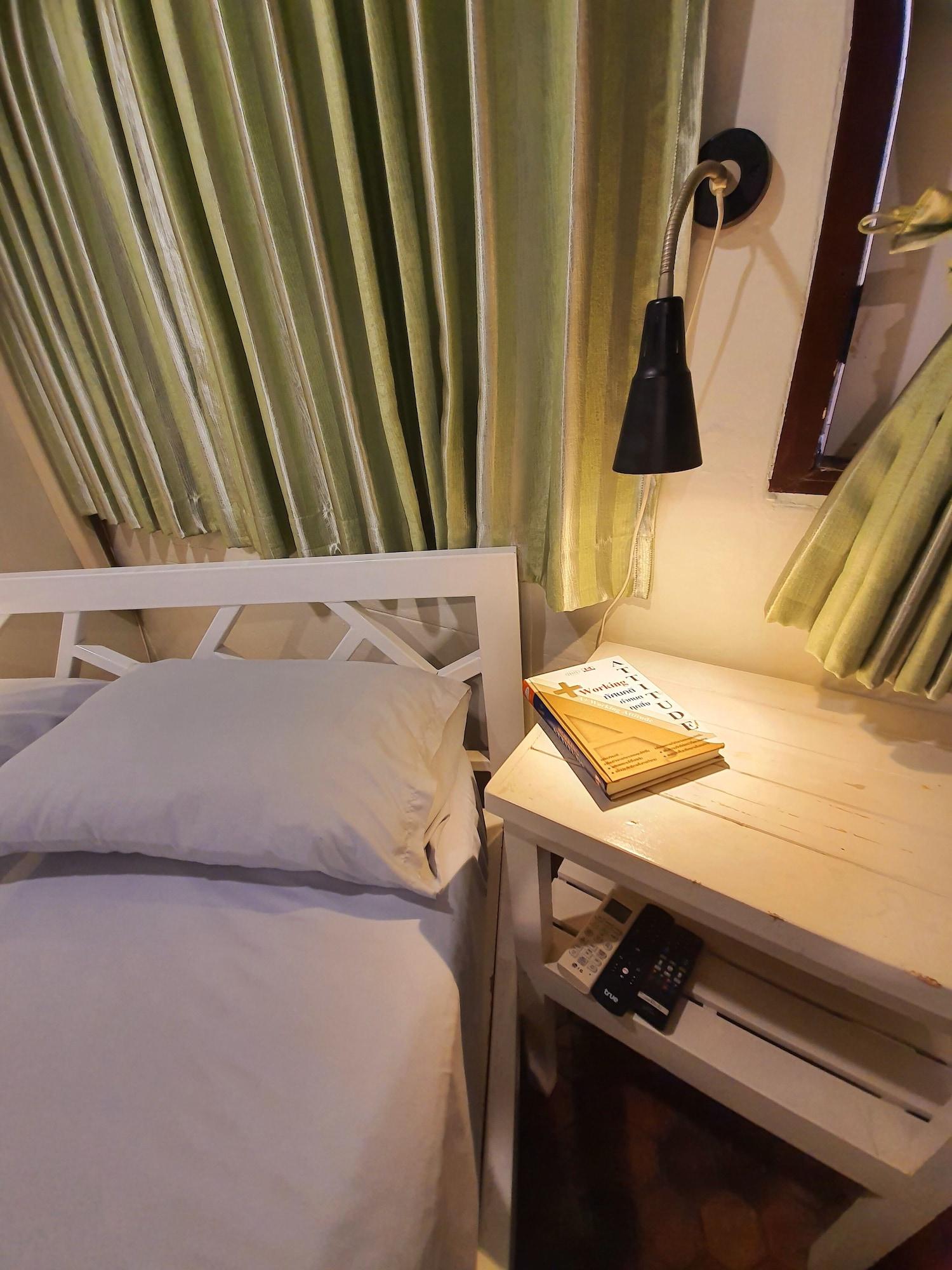 The 16 Hotel Bangkok