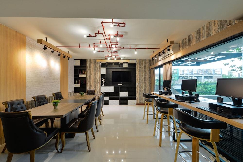Hotel Siri Ratchada 3*