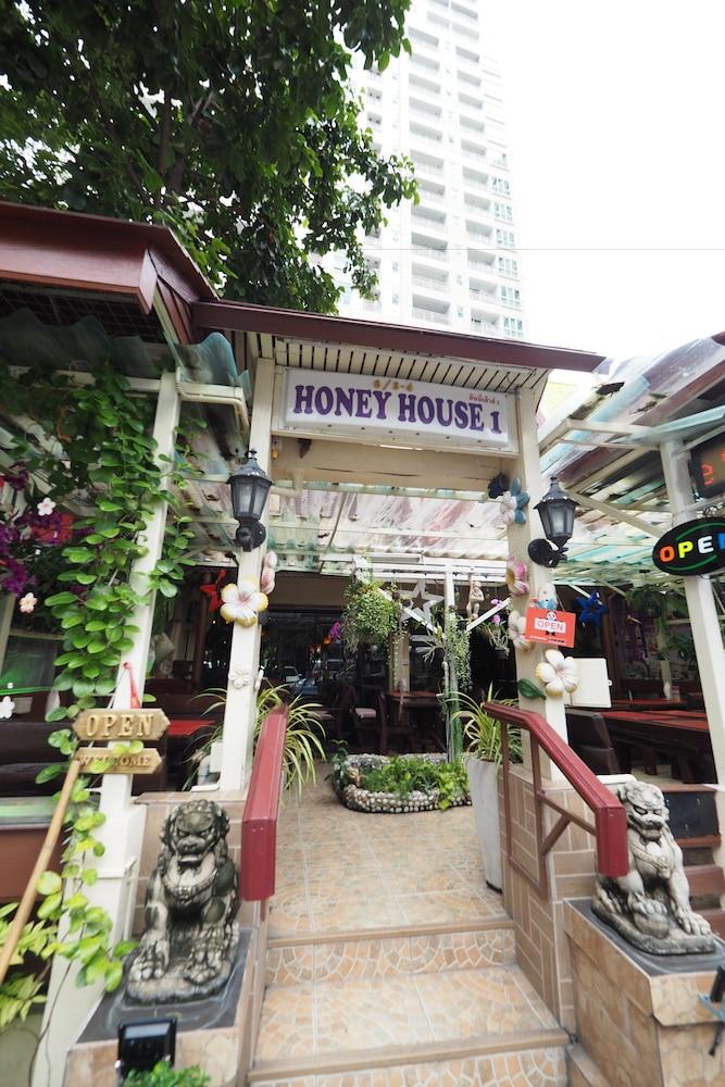 Honey House1 Bangkok