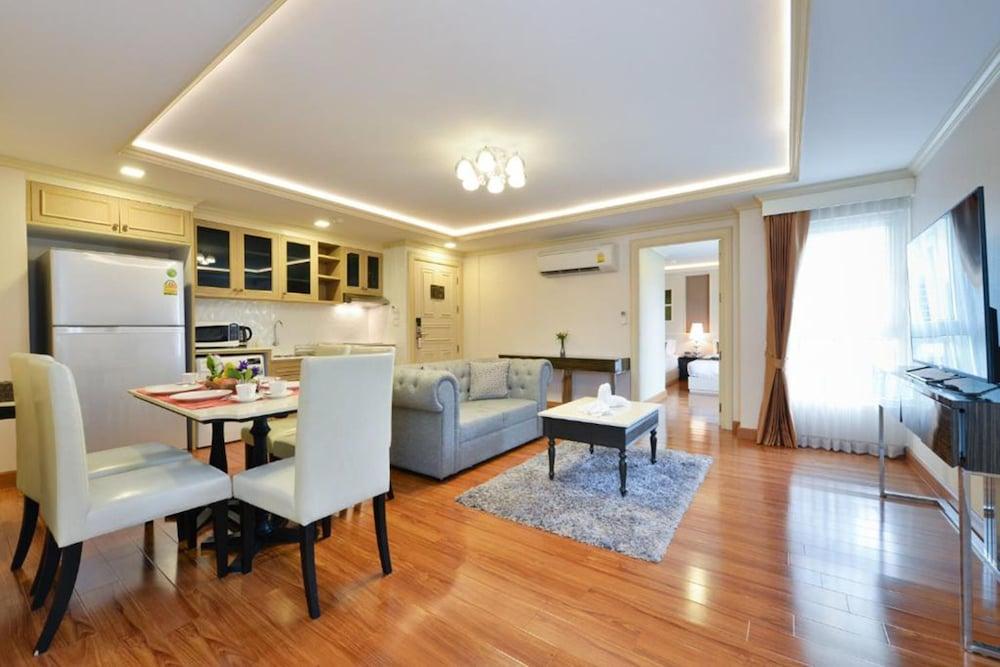 Aspira Hana Executive Thonglor Hotel