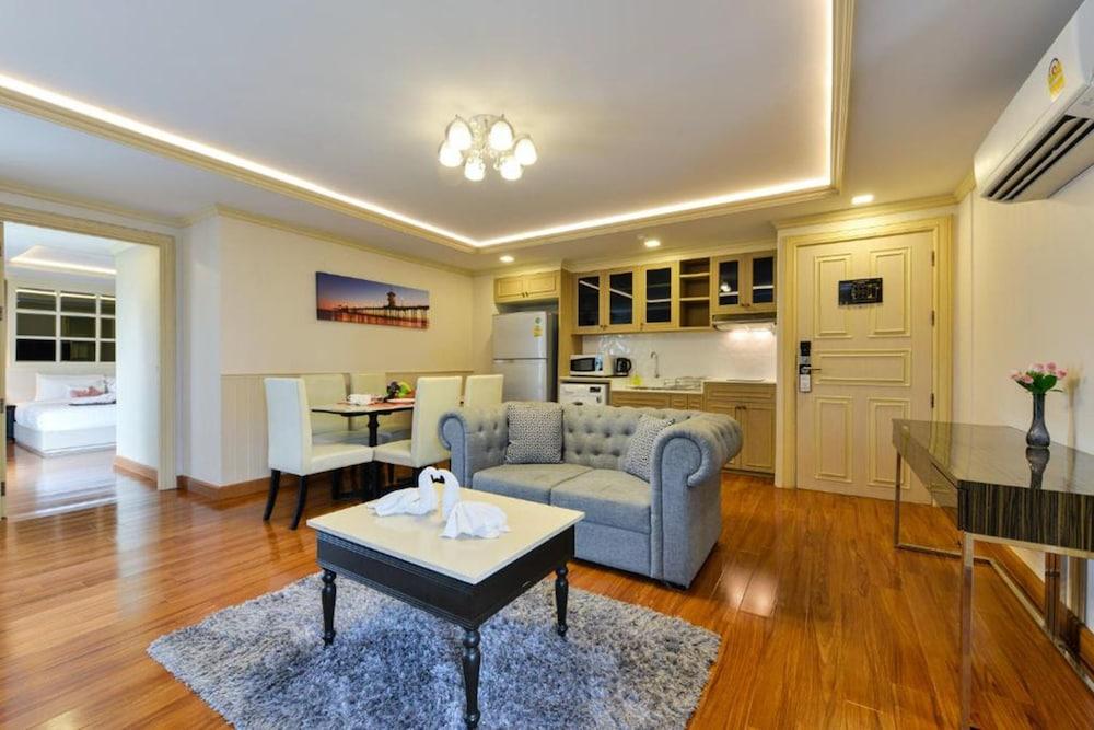 Hotel Aspira Hana Executive Thonglor 4*