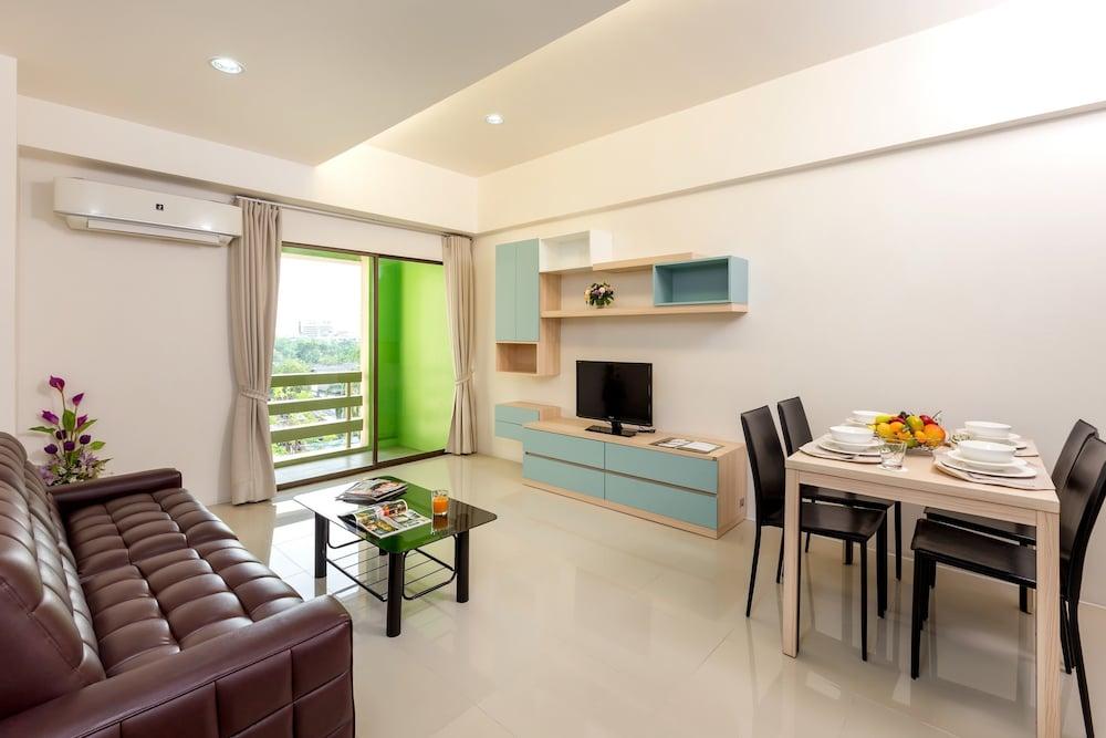 Hotel At 115 By Rompo