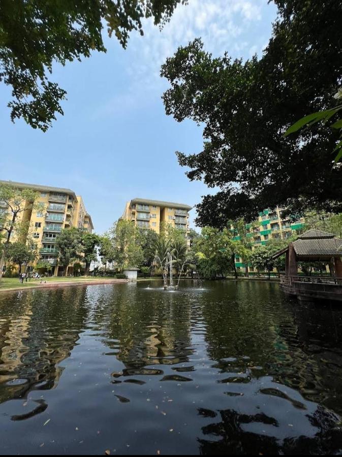The Parkland Apartment