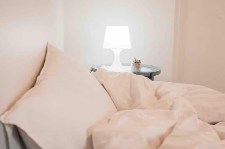 Apartment Cozy 1br Walk To Bts And Airport Rail Link Close To Malls T
