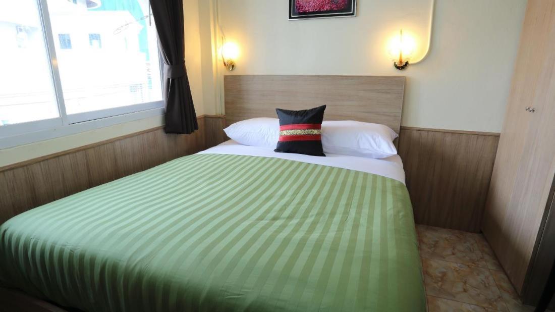 Guest house Sukhumvit 20 *