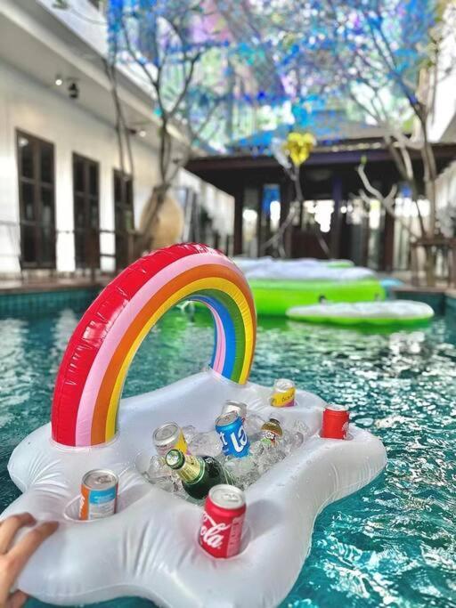 Unparalleled Pool *