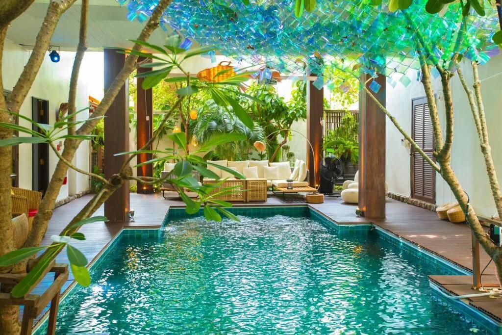 Unparalleled Pool * Bangkok