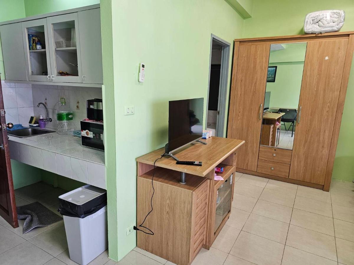 Cozy 1br Walk To Bts And Airport Rail Link Close To Malls 12 Apartment