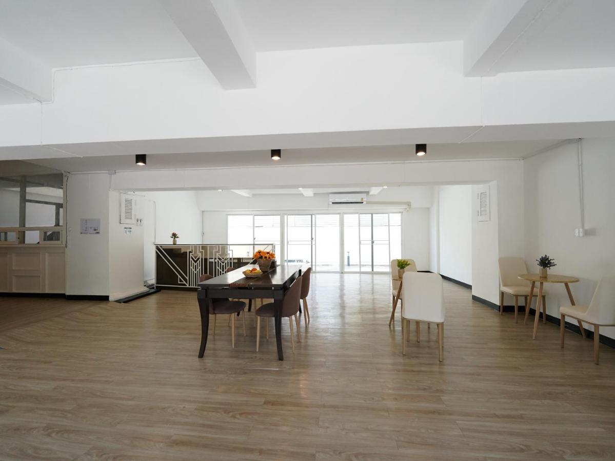 Roomquest It Square Don Mueang Airport Hotel 3*