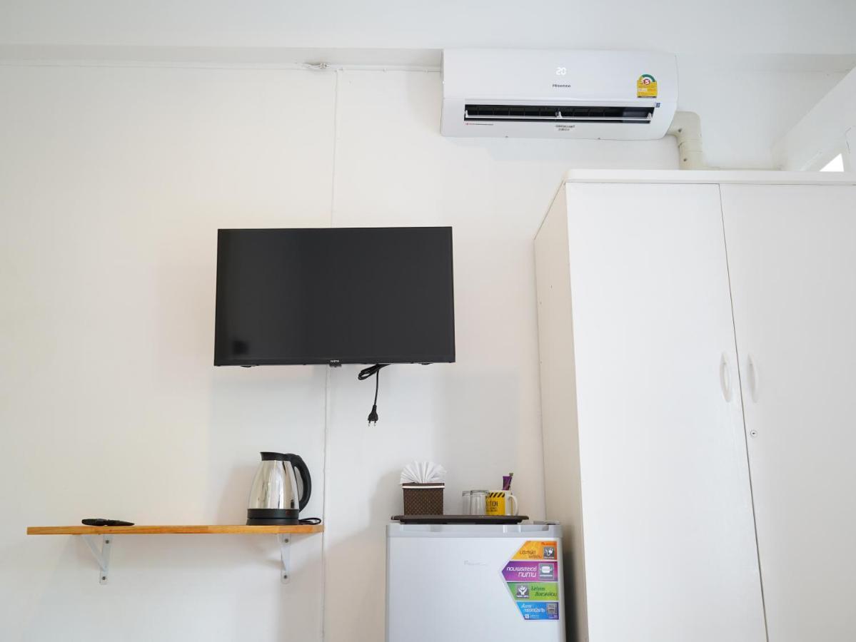 Roomquest It Square Don Mueang Airport Bangkok