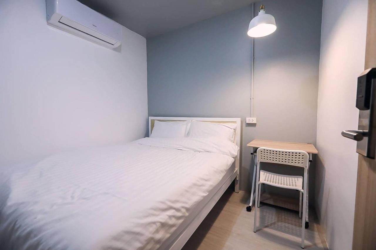 Local Time Hostel&cafe Bangkok