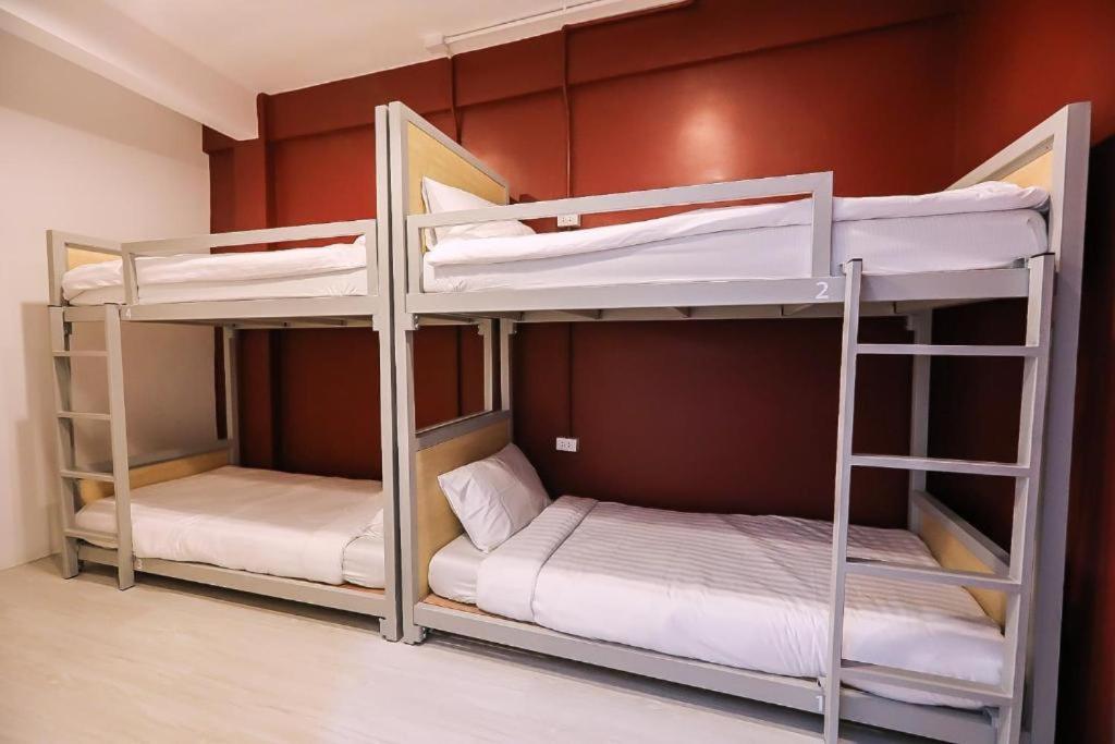 Local Time Hostel&cafe Bangkok