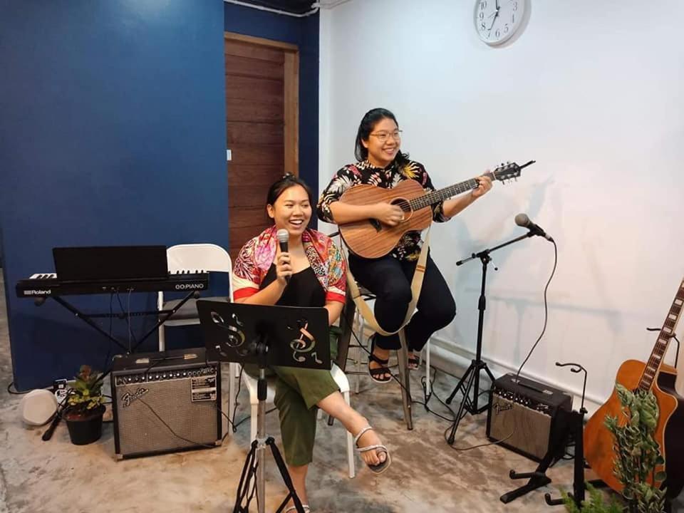 Local Time Hostel&cafe Bangkok