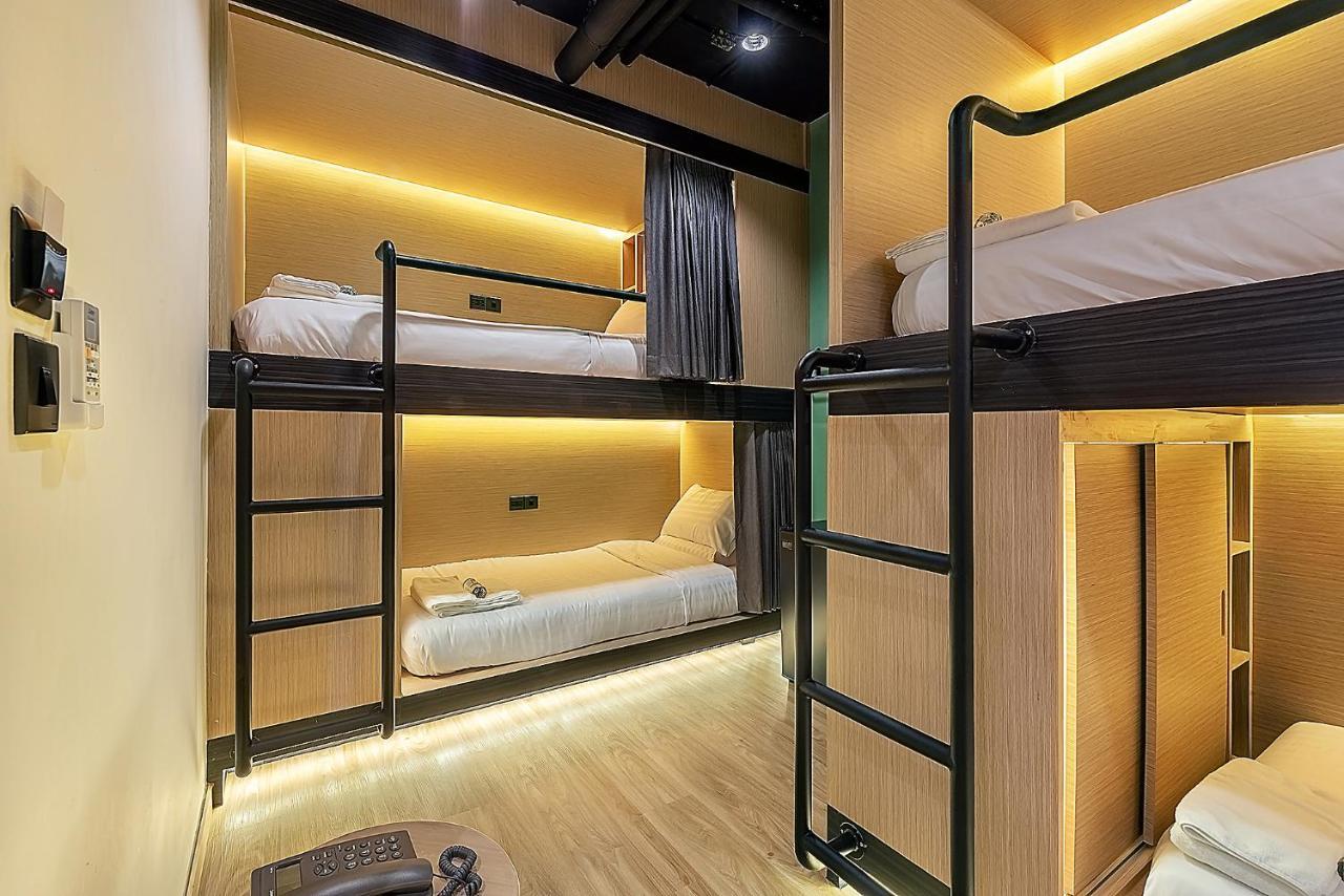 Hostel Phra Nakhon Poshtel
