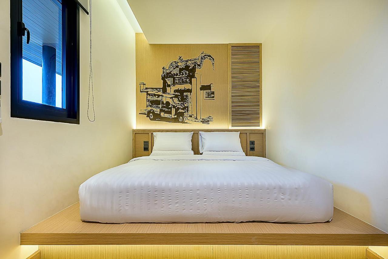 Phra Nakhon Poshtel Hostel *