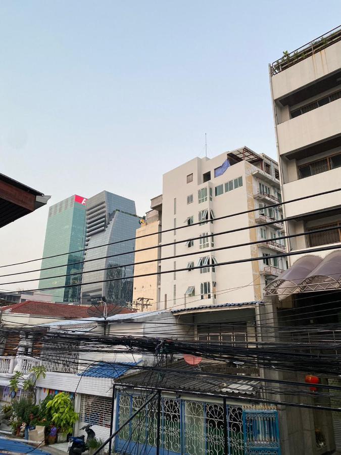 Hostel Sura Near Mrt Phra Ram 9 *