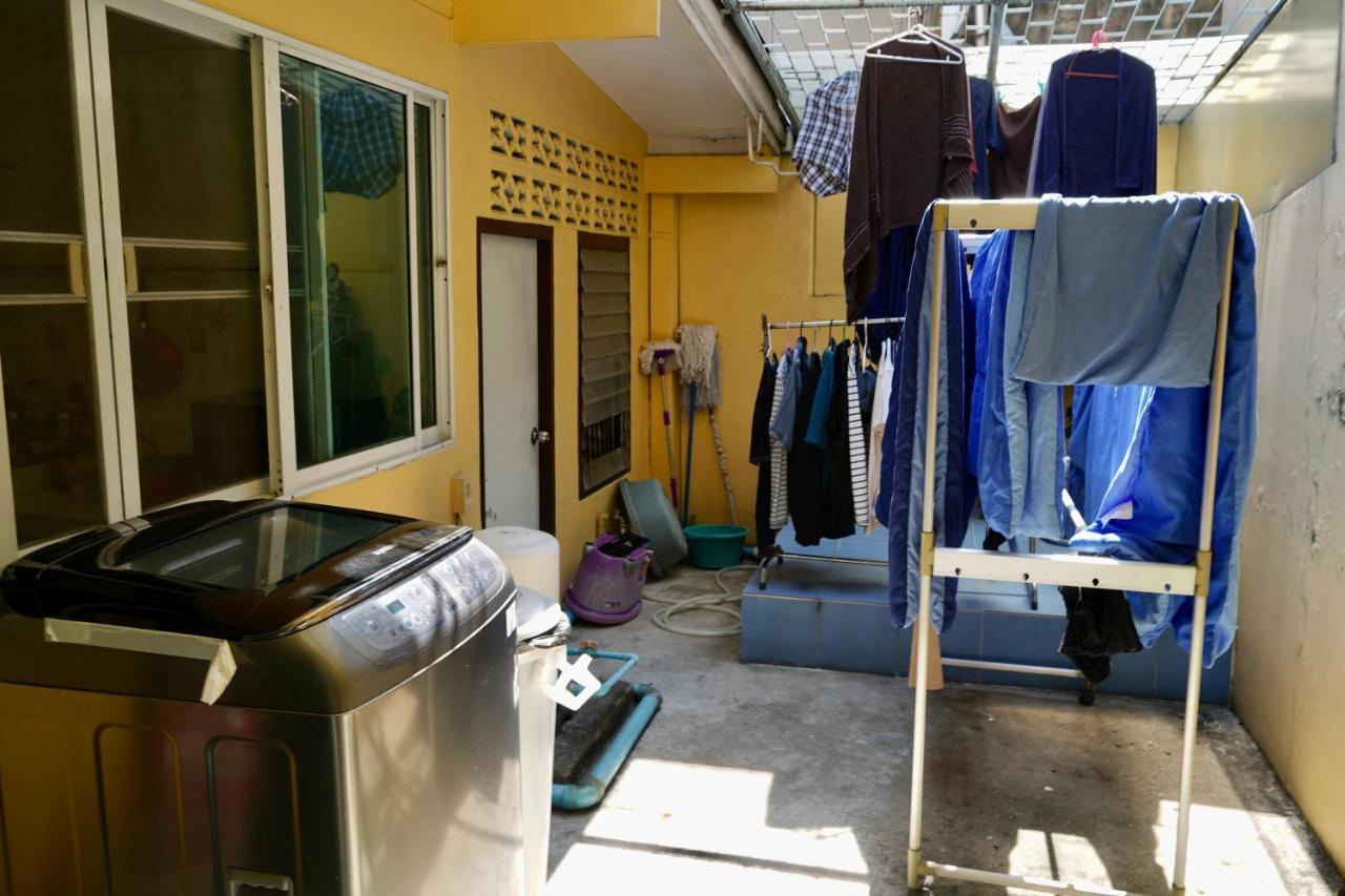 Hostel Sura Near Mrt Phra Ram 9 *