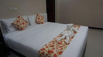 Gold Airport Hotel 3*