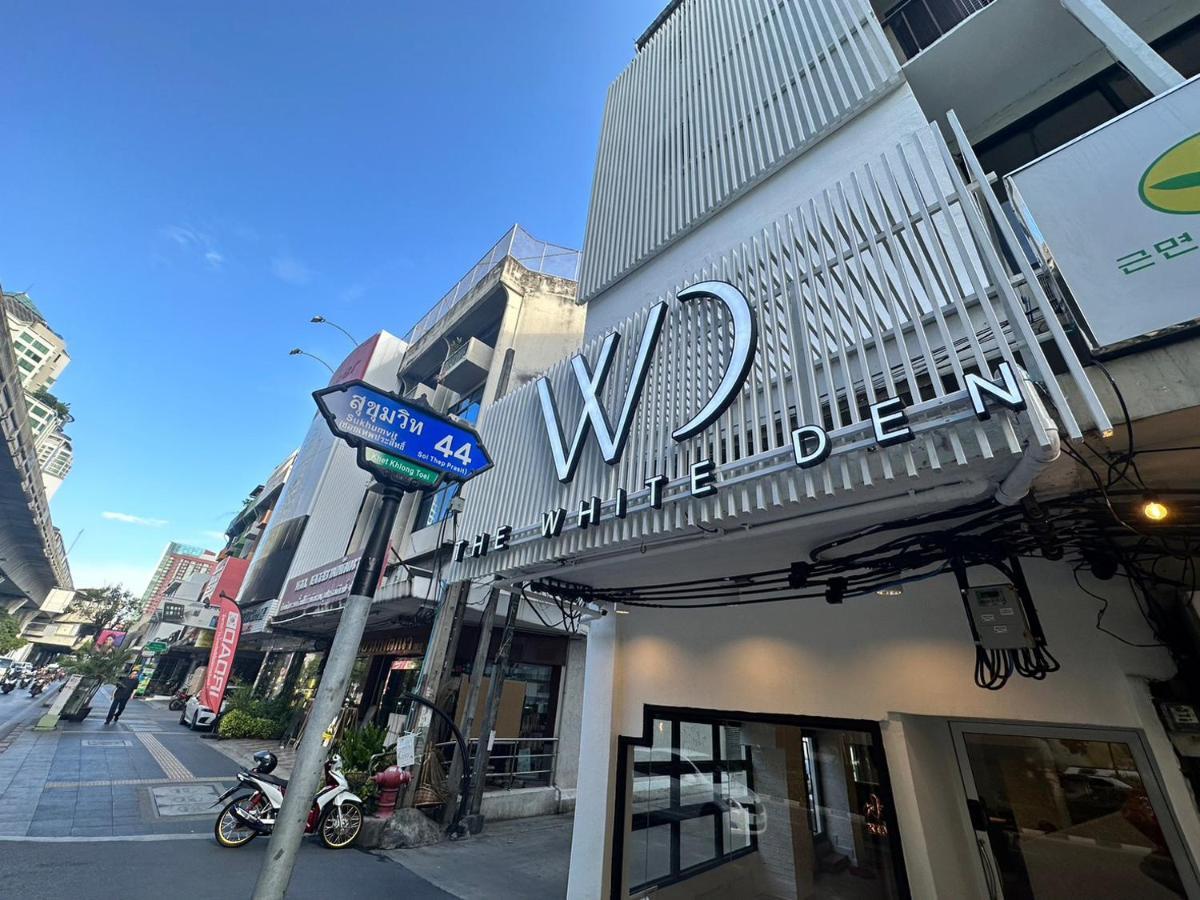 The White Den Sukhumvit 44 Bangkok