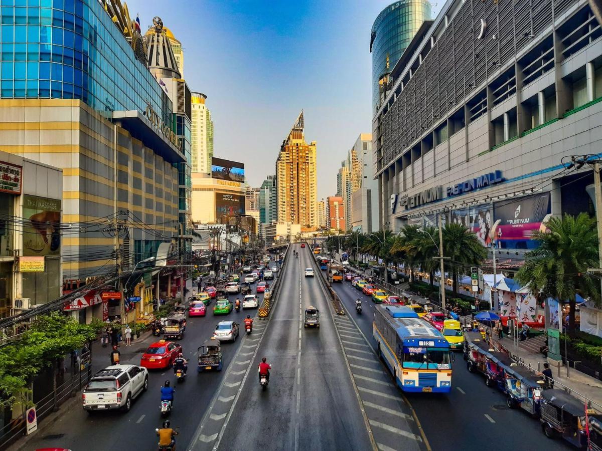 Go Suvarnabhumi Airport - One Way Shuttle Service Drop-off รถส่งสนามบินฟรี Pangsapuri Bangkok