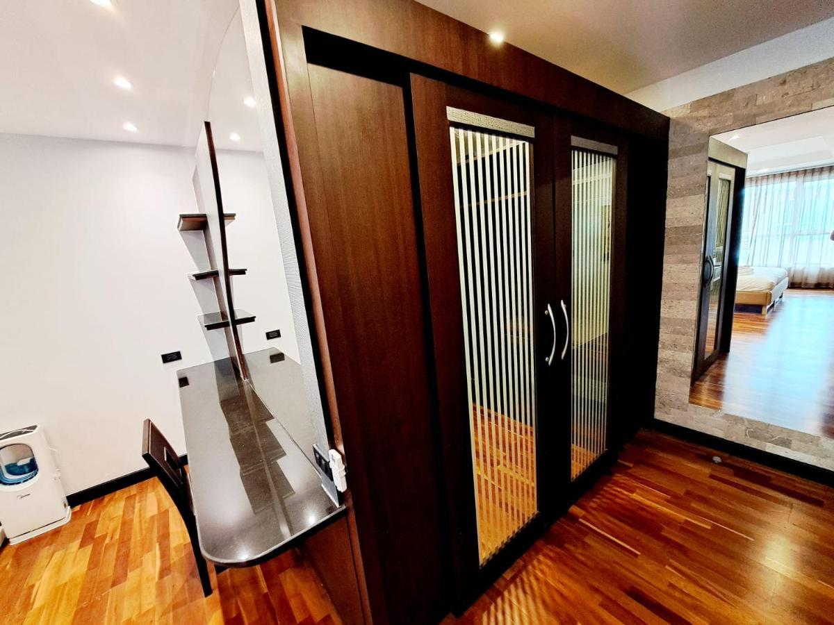 8th Floor 2brs Penthouse 700m Walk To Ekkamai Bts Station *