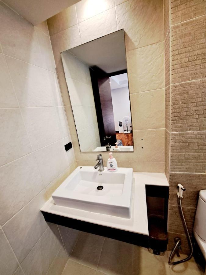 8th Floor 2brs Penthouse 700m Walk To Ekkamai Bts Station Apartment *