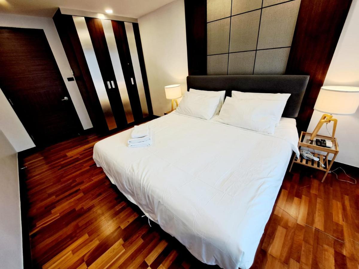 8th Floor 2brs Penthouse 700m Walk To Ekkamai Bts Station Apartment Bangkok